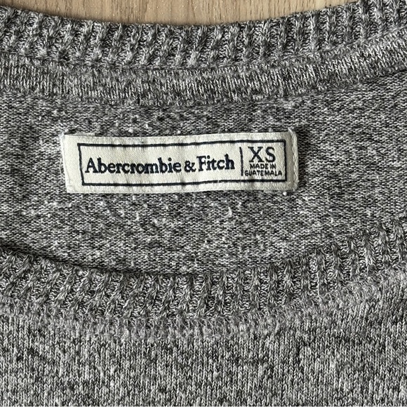 weekend plans pullover - Picture 2 of 4